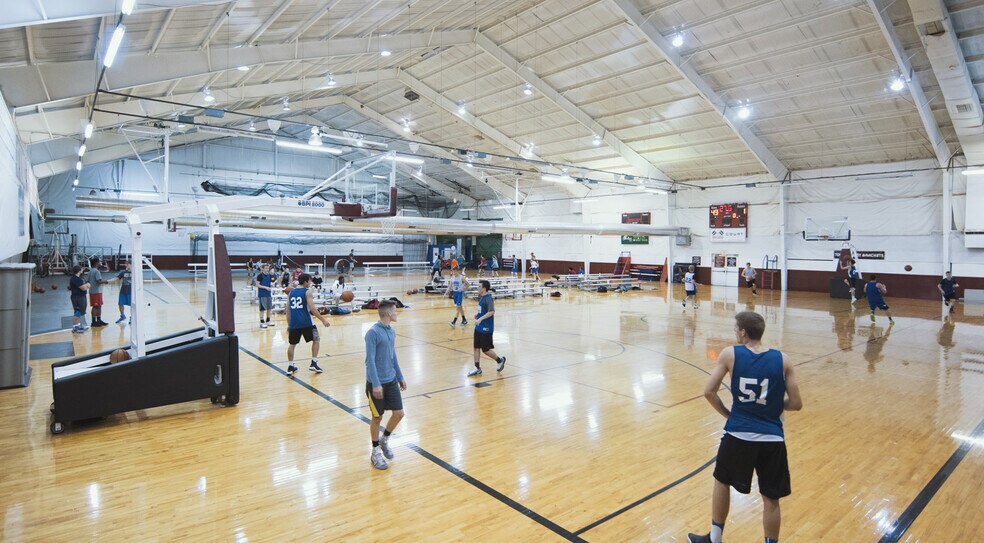 More Photos Of 9002 Memphis Dr, Lubbock Sports And Entertainment For Sale