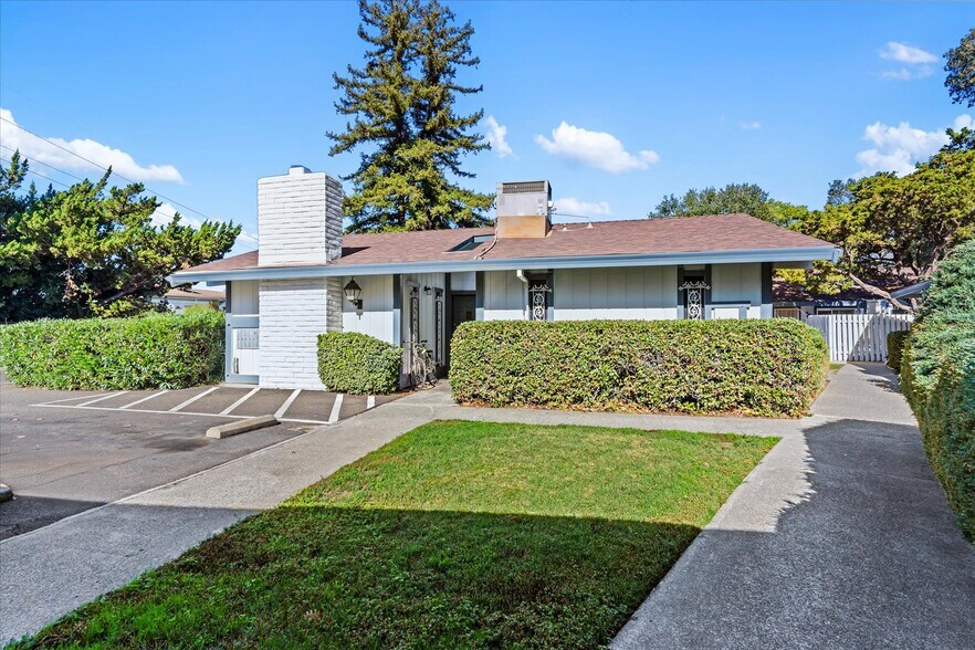 More Photos Of 2316 Villanova Cir, Sacramento Apartments For Sale