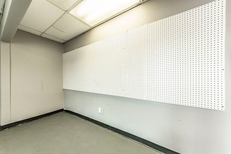 More Photos Of 6756 Masters Rd, Manvel Office For Lease