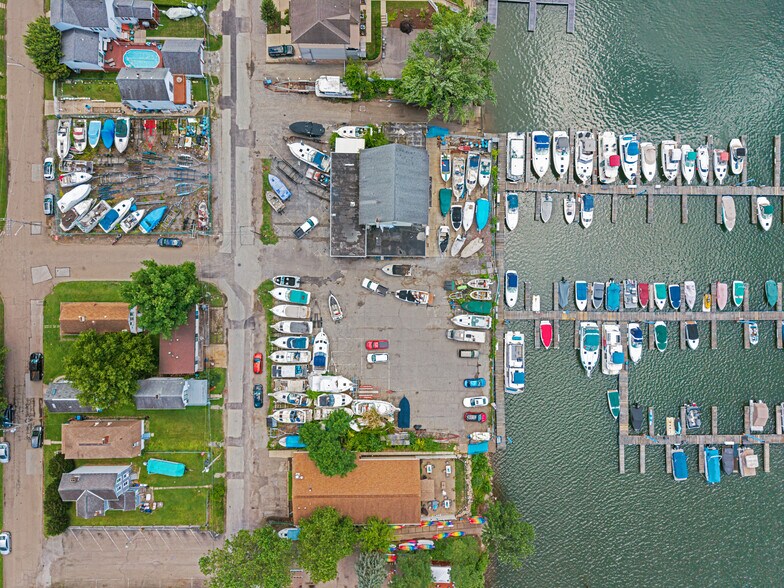 More Photos Of 228 Arch St, Verona Marina For Sale