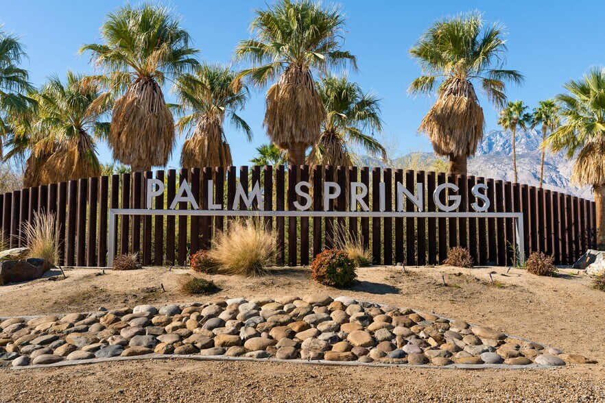 More Photos Of 288 E Camino Monte Vis, Palm Springs Hotel For Sale