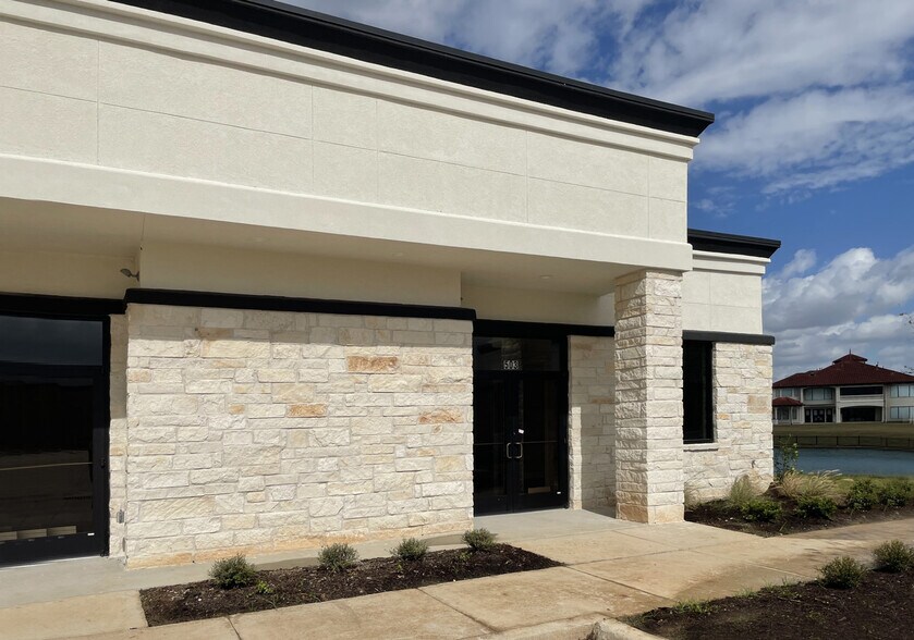 More Photos Of 5501 Cabrera Dr, Sugar Land Office For Lease