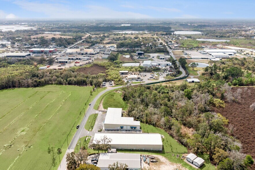 More Photos Of 7120 Sampey Rd, Groveland Business Park For Lease