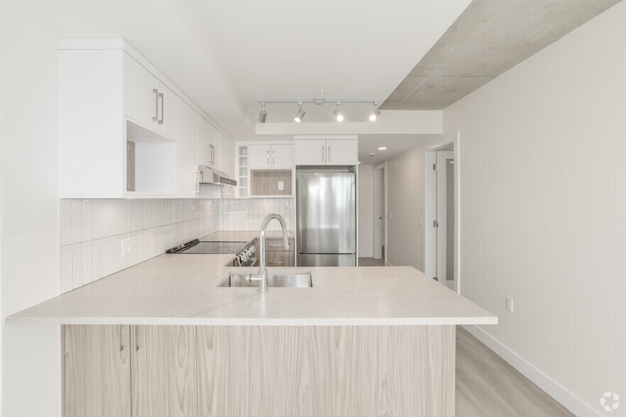 More Photos Of 825 Fort St, Victoria Apartments For Lease