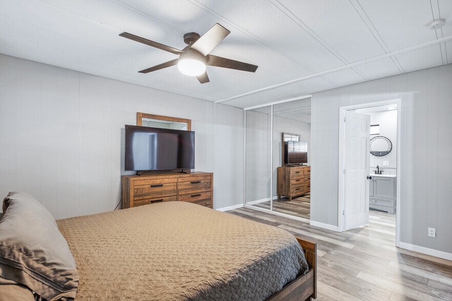 More Photos Of 1837 Riverside Dr, Bullhead City Specialty For Sale