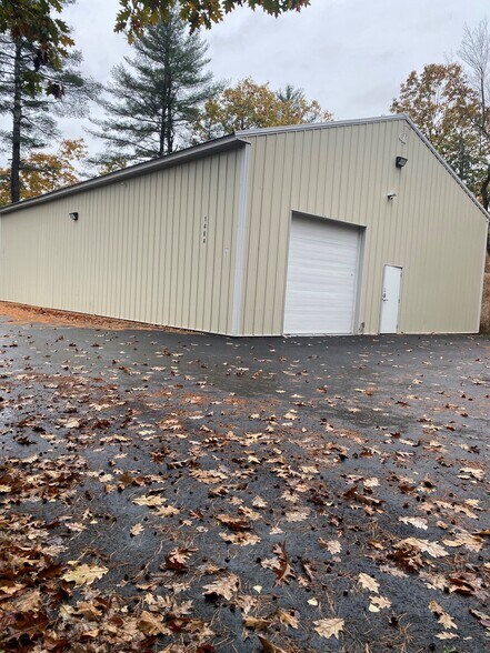 More Photos Of 1464 Auburn Rd, Turner Manufacturing For Sale