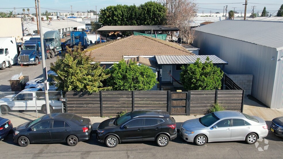 Primary Photo Of 2035 W 15th St, Long Beach Office For Sale