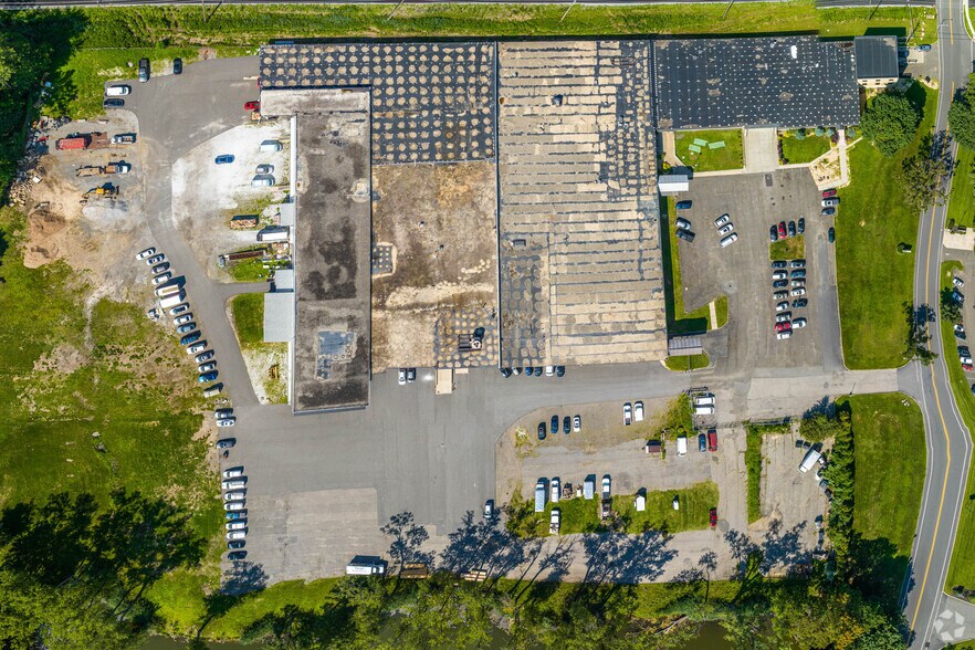 More Photos Of 101 Alexander Ave, Pompton Plains Warehouse For Lease