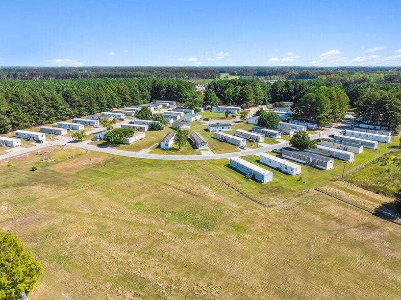 More Photos Of 2022 Keith Ln, Selma Manufactured Housing Mobile Home Park For Sale