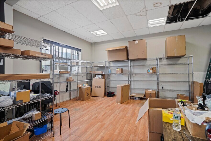 More Photos Of 1890 W 6th St, Brooklyn Storefront Retail Residential For Sale