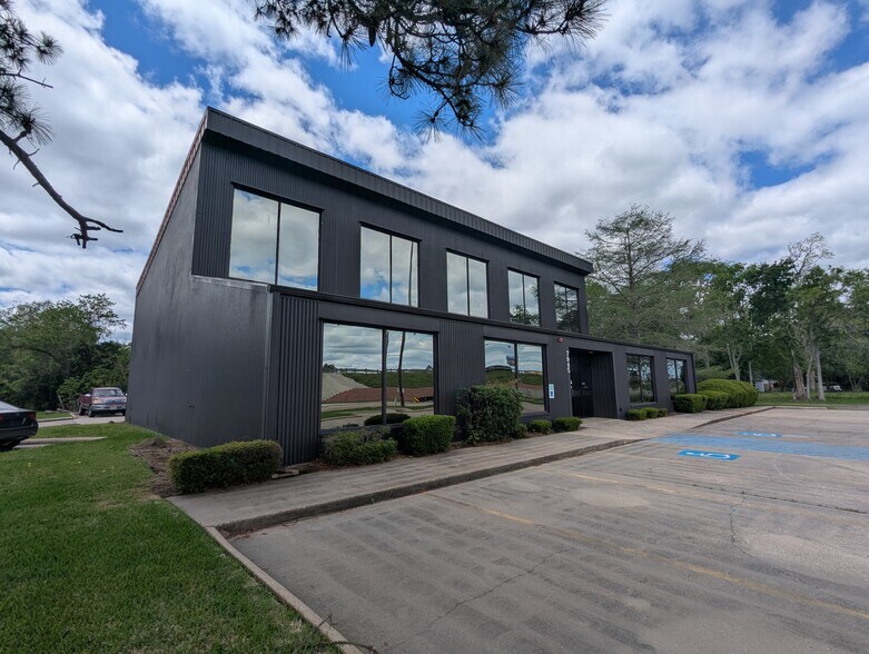 More Photos Of 7945 Eastex Fwy, Beaumont Office For Sale