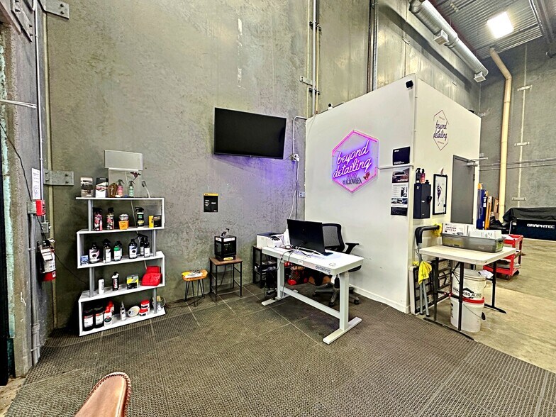 More Photos Of 400 Mackenzie Blvd, Fort McMurray Flex For Sale