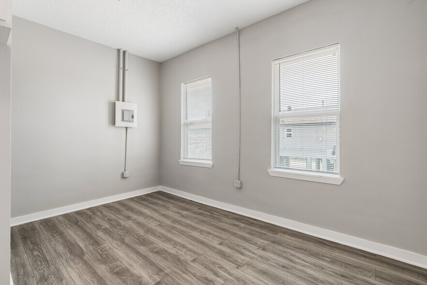 More Photos Of 8221 Brumblay St, Houston Multifamily For Sale