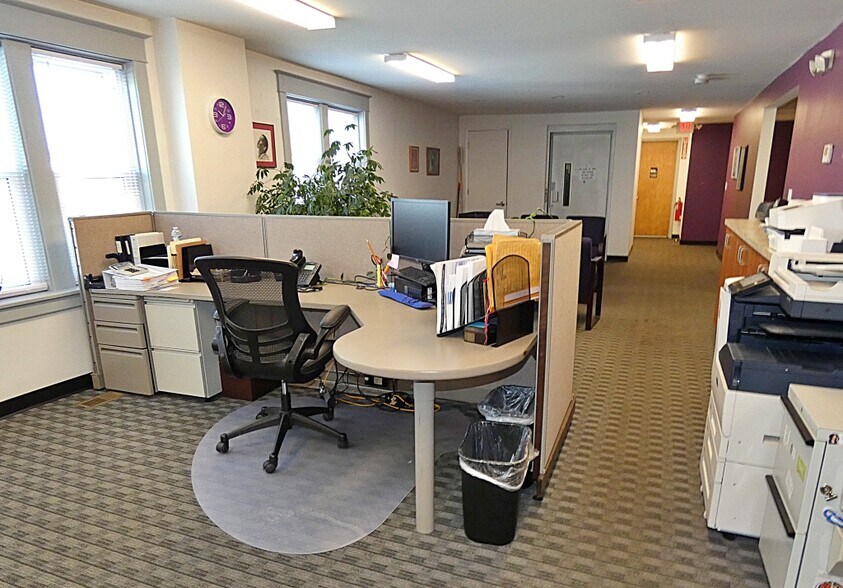 More Photos Of 2495 Elmwood Ave, Buffalo Office For Sale
