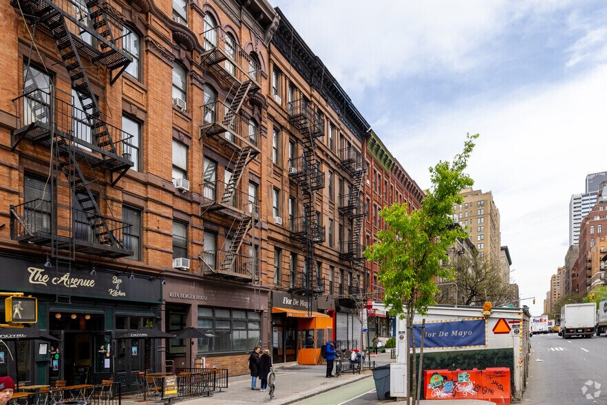 484 Amsterdam Ave  
