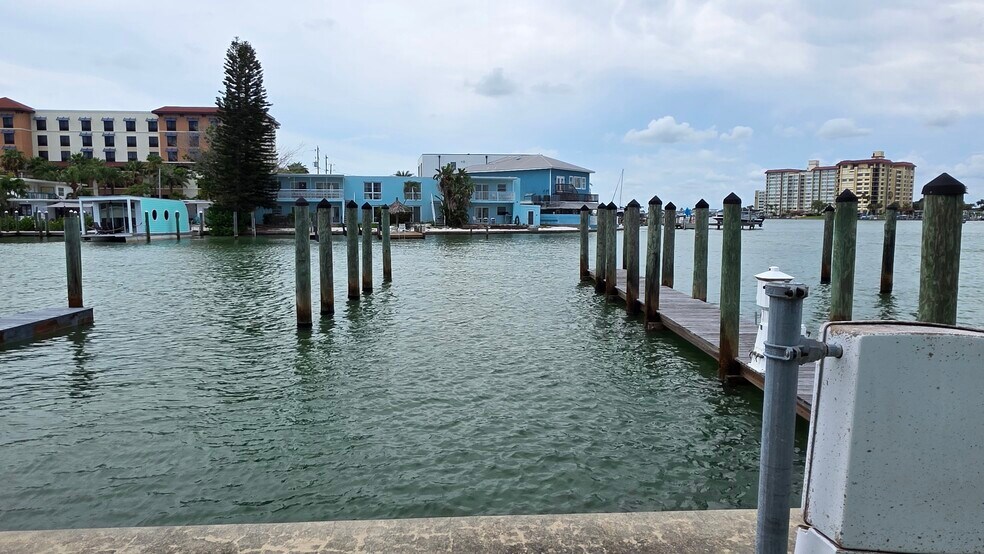 More Photos Of 625 Bay Esplanade, Clearwater Apartments For Sale