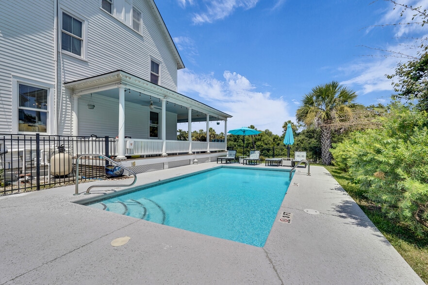 More Photos Of 21 Officers Row, Tybee Island Hospitality For Sale
