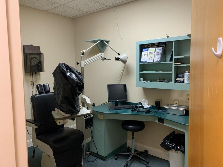 More Photos Of 516 Ohio Ave S, Live Oak Medical For Sale