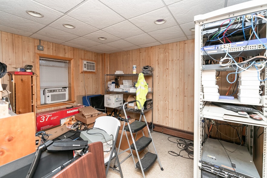 More Photos Of 56 US 46 Hwy, Columbia Distribution For Lease