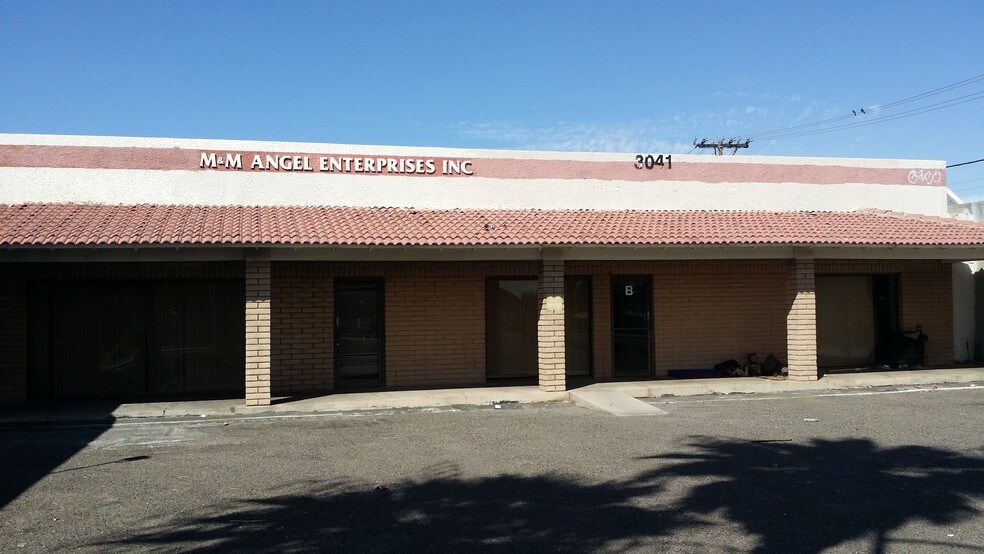 More Photos Of 3021 E Charleston Blvd, Las Vegas General Retail For Sale
