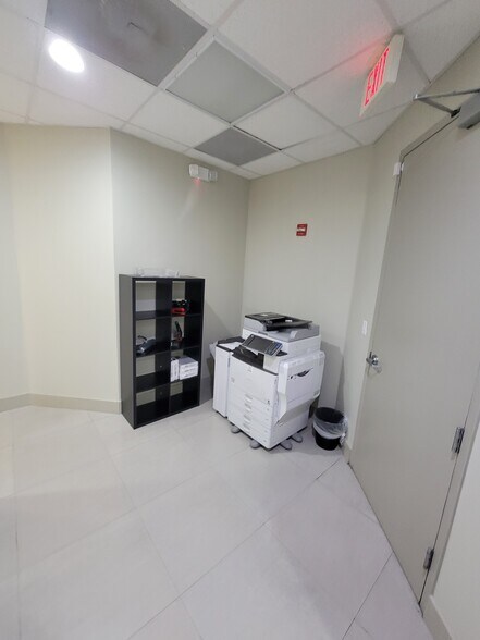 More Photos Of 5599 S University Dr, Davie Loft Creative Space For Sale