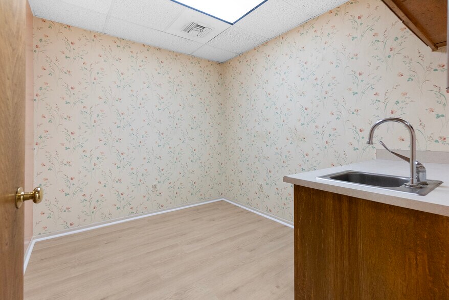 More Photos Of 361-397 N San Jacinto St, Hemet Medical For Sale