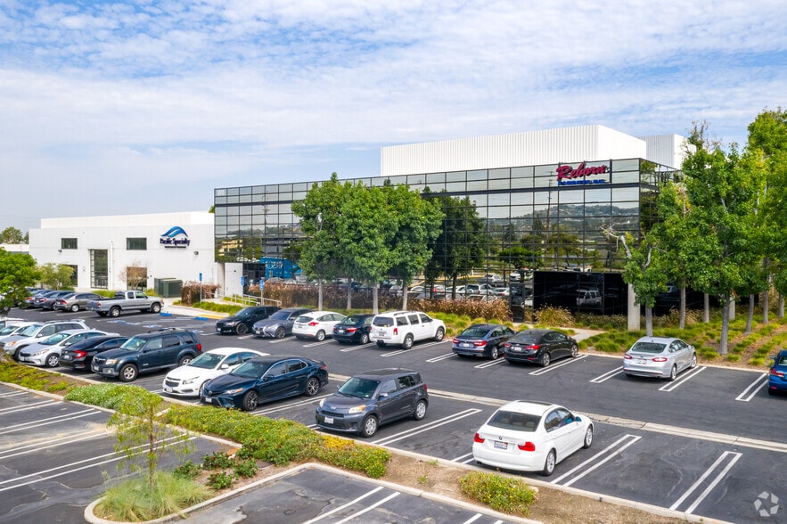 More Photos Of 5515 E La Palma Ave, Anaheim Office For Lease