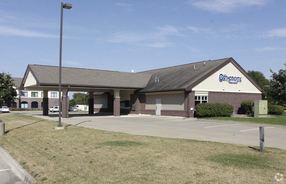 More Photos Of 6105 NW 86th St, Johnston Medical For Sale