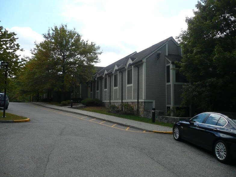 More Photos Of 190 Goldens Bridge Rd, Katonah Medical For Lease