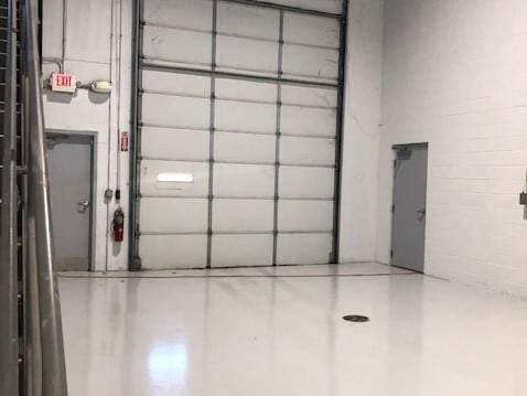 More Photos Of 340 Marshall Ave, Aurora Warehouse For Sale