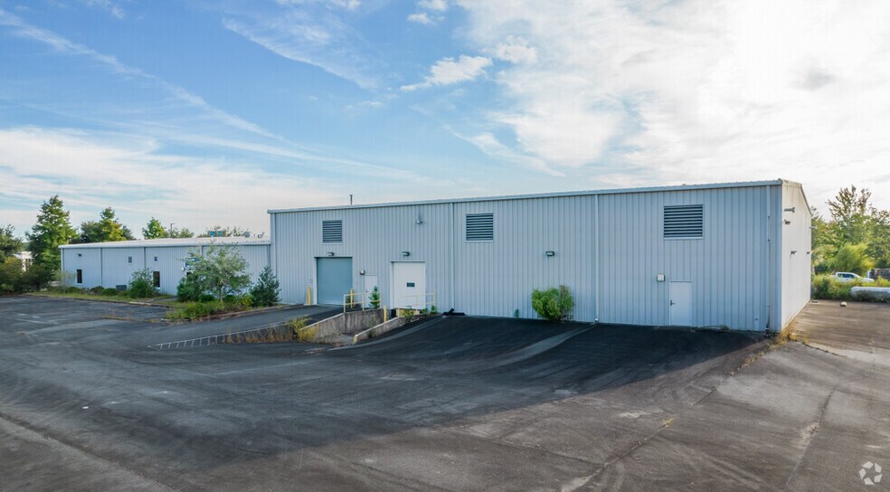 More Photos Of 4640 East Coast Ln, Shallotte Showroom For Lease