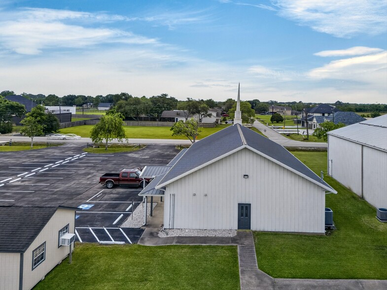 More Photos Of 11141 N Avenue L, La Porte Religious Facility For Sale