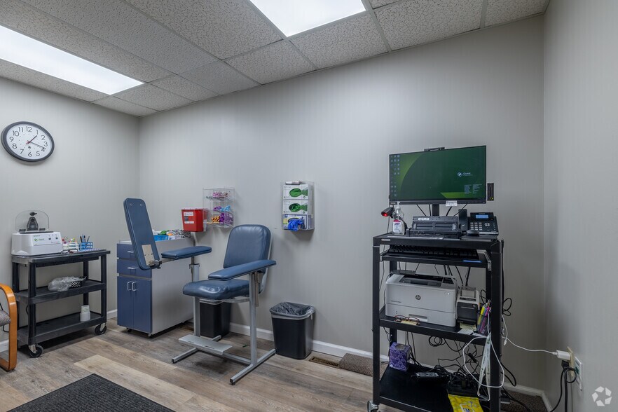More Photos Of 754 S Cleveland Ave, Mogadore Medical For Sale