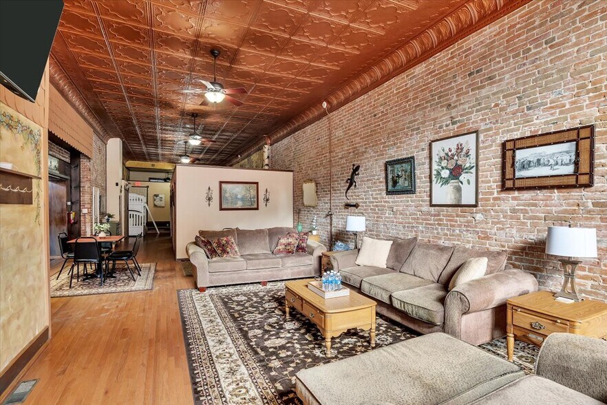 More Photos Of 68 Main St, Whitehall Flex For Sale