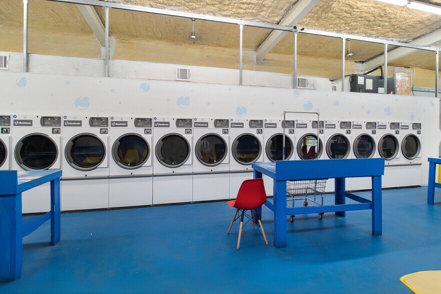 More Photos Of 118 Emory Sr, Trinity Distribution For Sale