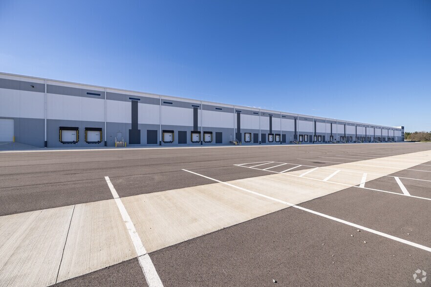 More Photos Of 1925 Union Airpark Blvd, Union Warehouse For Lease