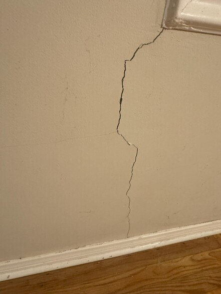 More Photos Of 10811 Amigo Ave, Porter Ranch Specialty For Sale