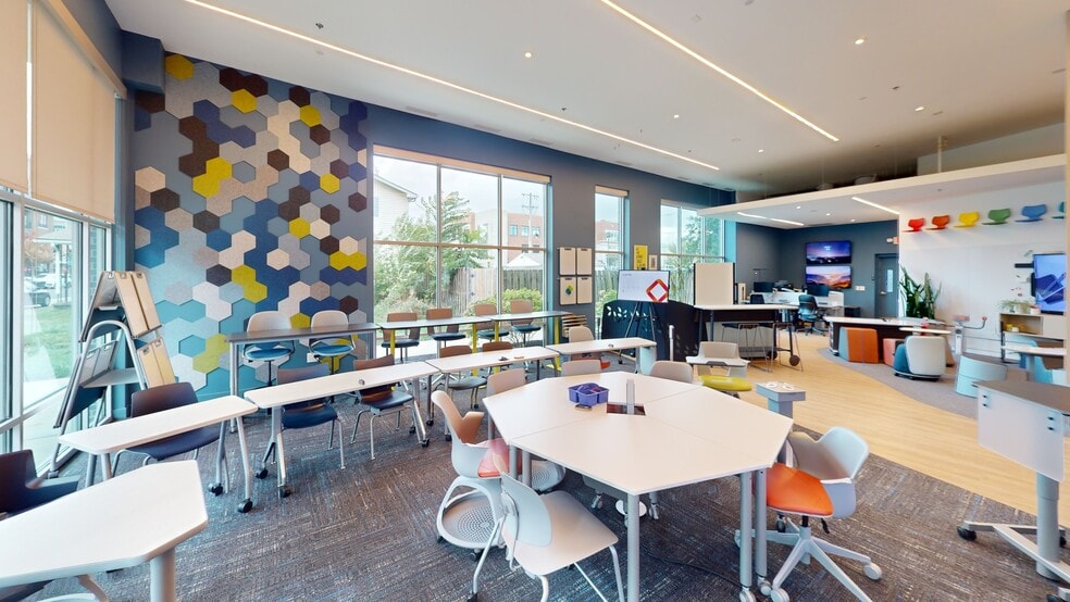 More Photos Of 11634 Maple St, Fishers Office For Lease