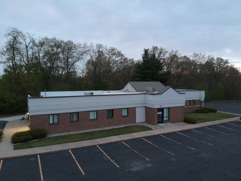More Photos Of 5171 Plainfield Ave NE, Grand Rapids Medical For Lease
