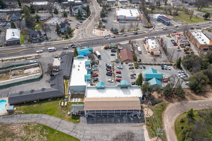 More Photos Of 40282 Highway 41, Oakhurst Freestanding For Sale