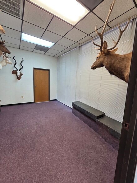 More Photos Of 2210 W Gore Blvd, Lawton Office For Lease