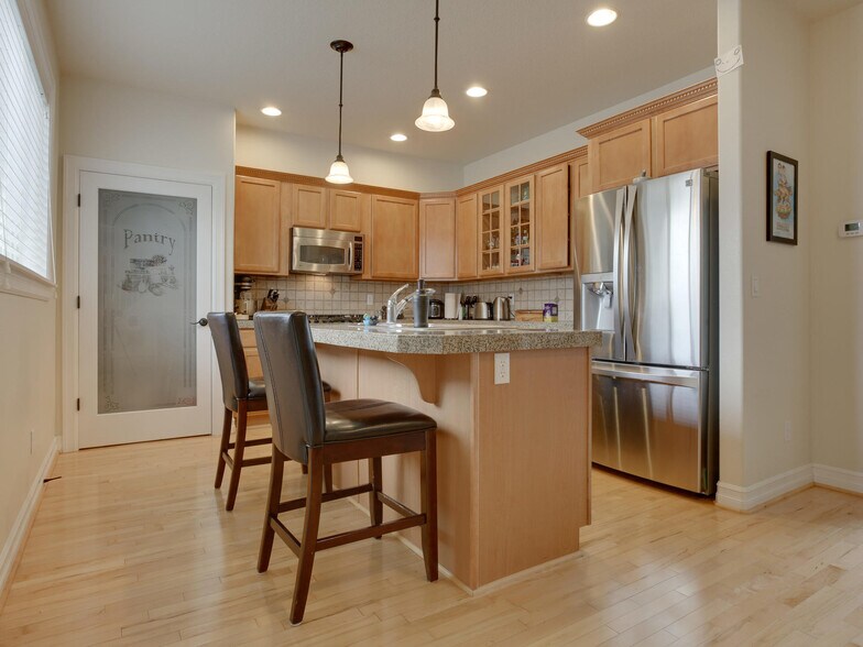 More Photos Of 1647 NE Market Dr, Fairview Apartments For Sale