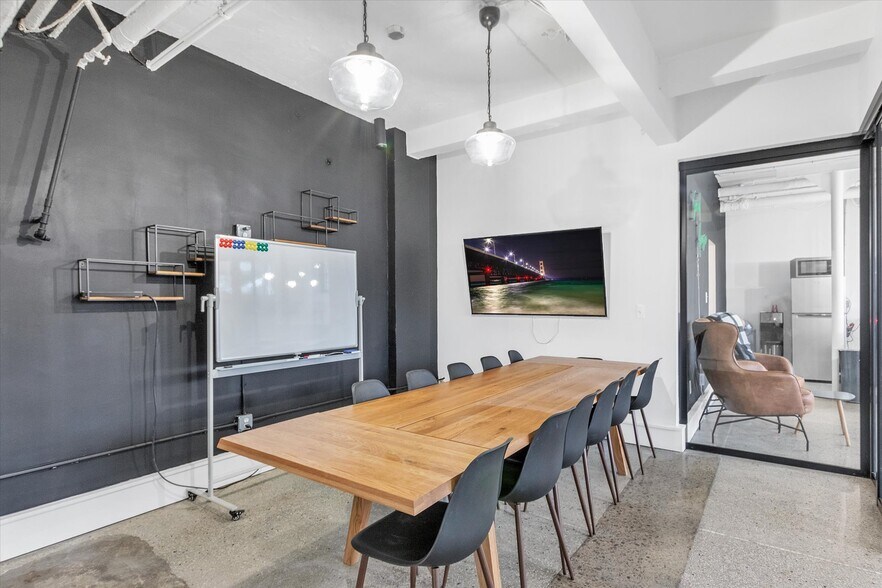 More Photos Of 4401-4417 2nd Ave, Detroit Apartments For Lease