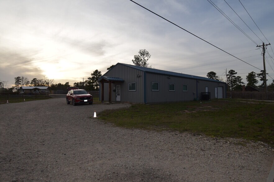 More Photos Of 11395 FM 2432 Rd, Willis Light Manufacturing For Sale