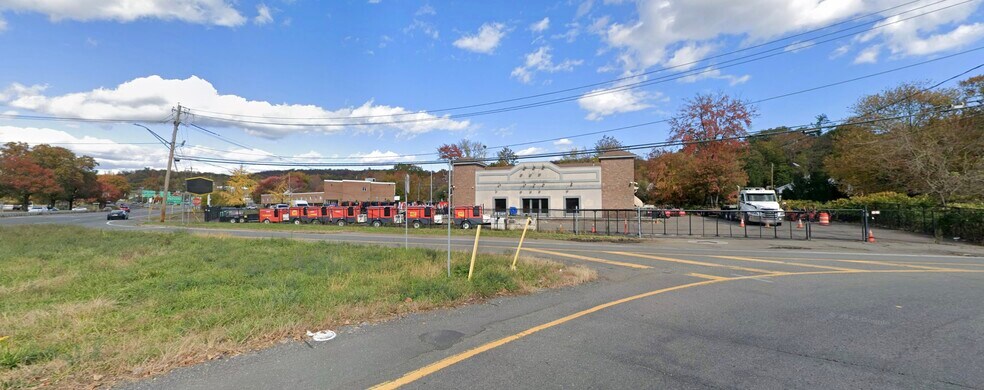 More Photos Of 78 N Route 303, West Nyack Freestanding For Sale