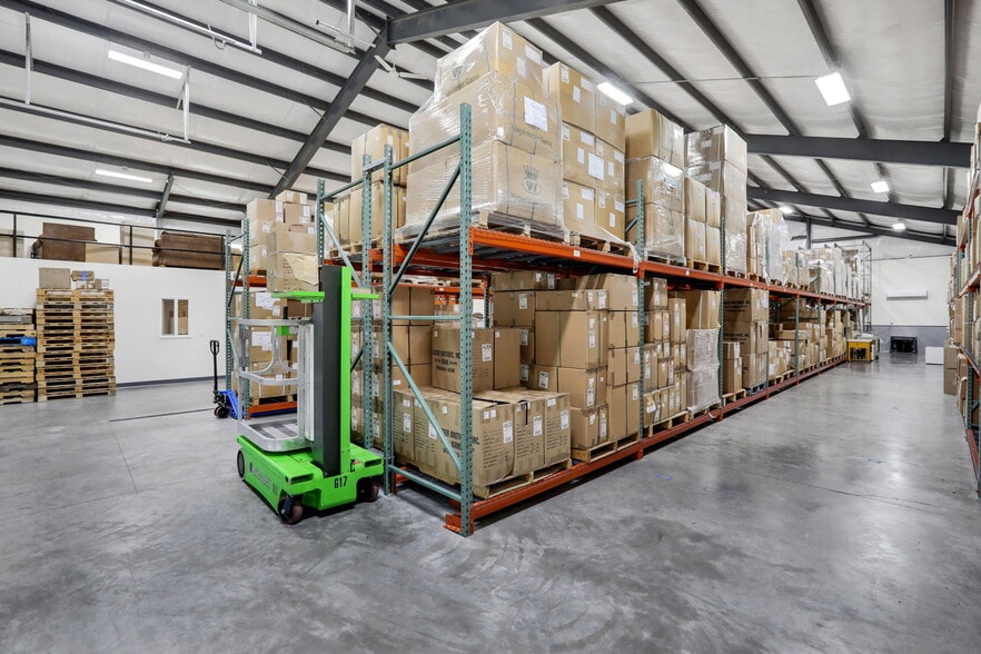 More Photos Of 269 Stone Schoolhouse Rd, Bloomingburg Warehouse For Sale