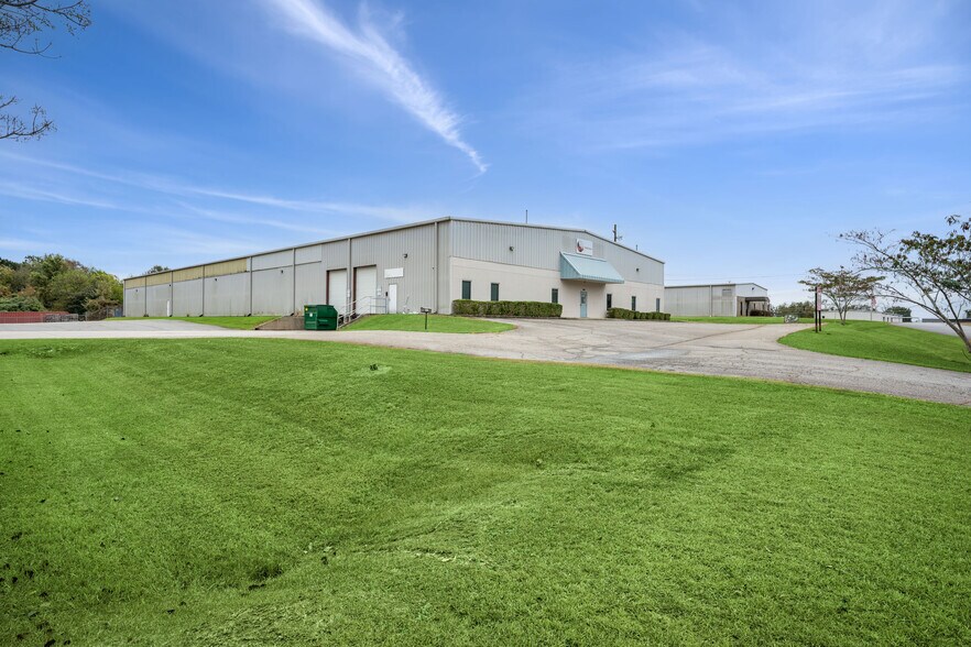 Primary Photo Of 2225 Ronald Ave, Macon-Bibb Warehouse For Lease