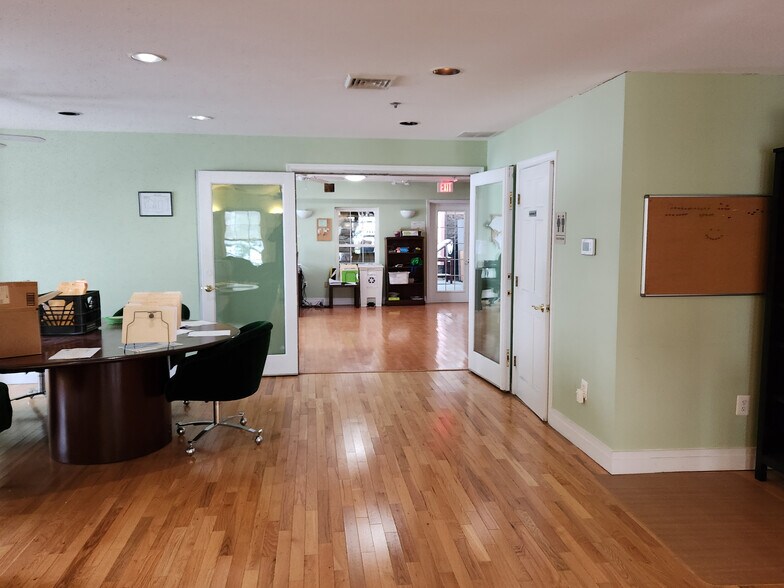 More Photos Of 4700 Erie St, College Park Office For Sale