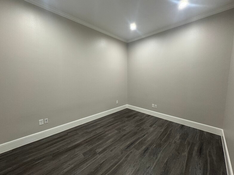 More Photos Of 17150 N Eldridge Pkwy, Tomball Medical For Sale