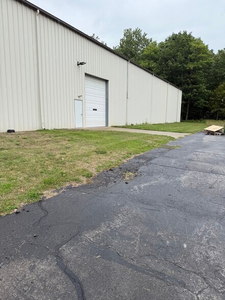 More Photos Of 4255 Research Pky, Clarence Warehouse For Sale